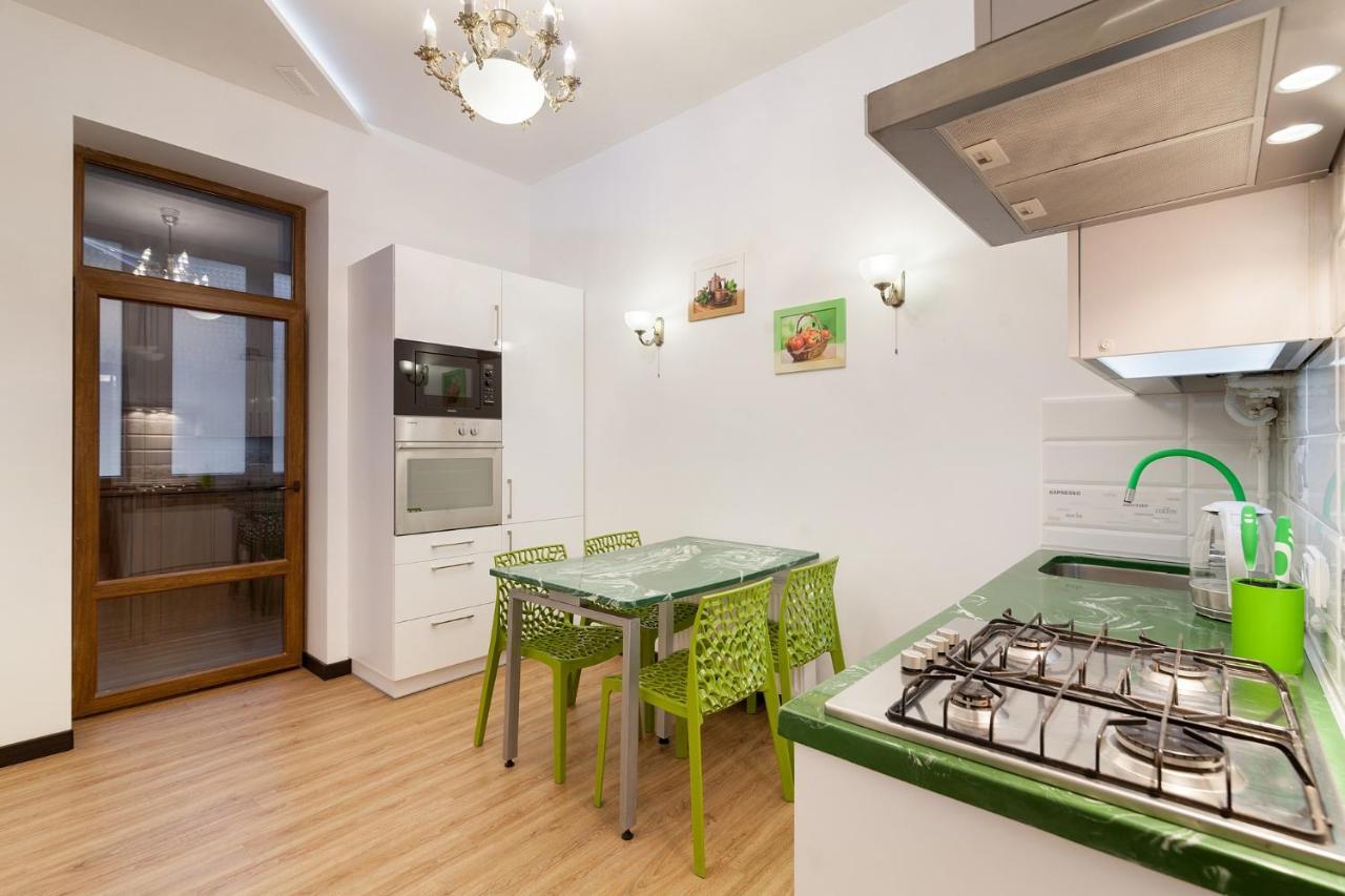 Leogrand Apartment On Doroshenka 38 Lviv Dış mekan fotoğraf