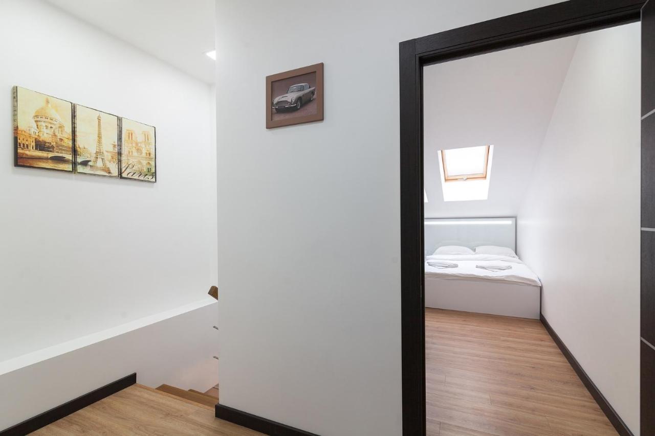 Leogrand Apartment On Doroshenka 38 Lviv Dış mekan fotoğraf
